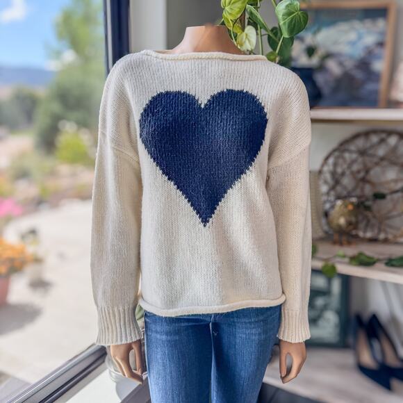 NWT-Amelle Statement Heart Sweater by Miami of Francesca’s, Women's Size Medium - Picture 8 of 9